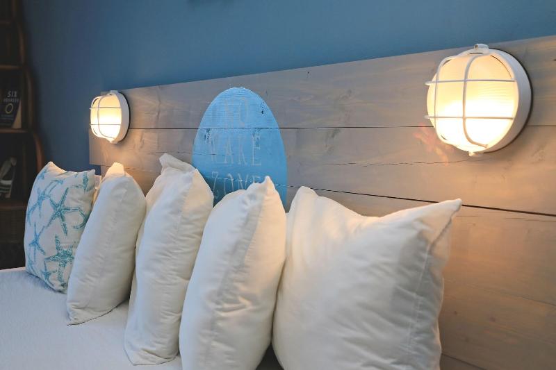 Hideaways at Palm Bay image