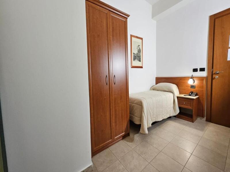 GH Hotel & Restaurant image