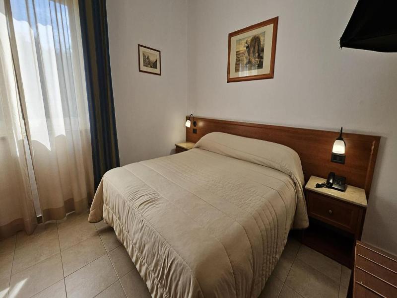 GH Hotel & Restaurant image