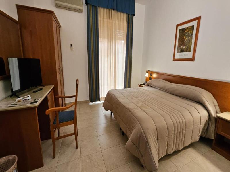 GH Hotel & Restaurant image