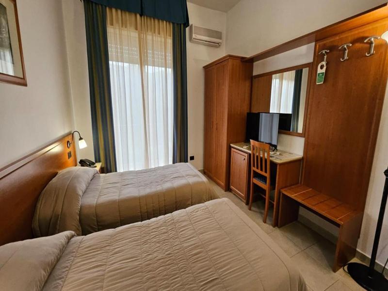 GH Hotel & Restaurant image