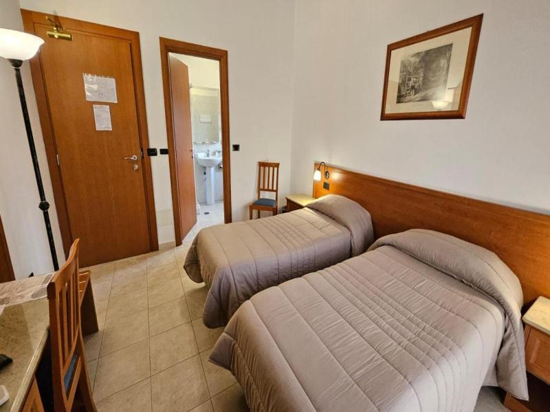 GH Hotel & Restaurant image