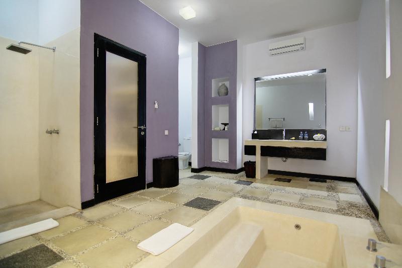 The Seminyak Suite - Private Villa 4