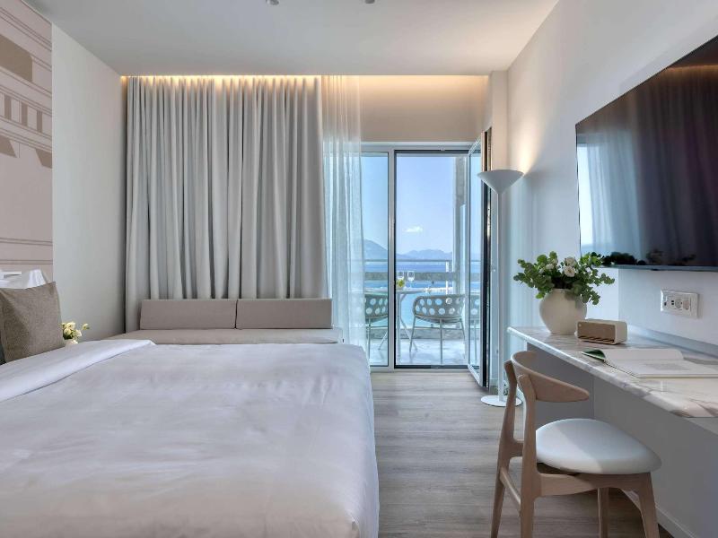 Mercure Patras Astir image