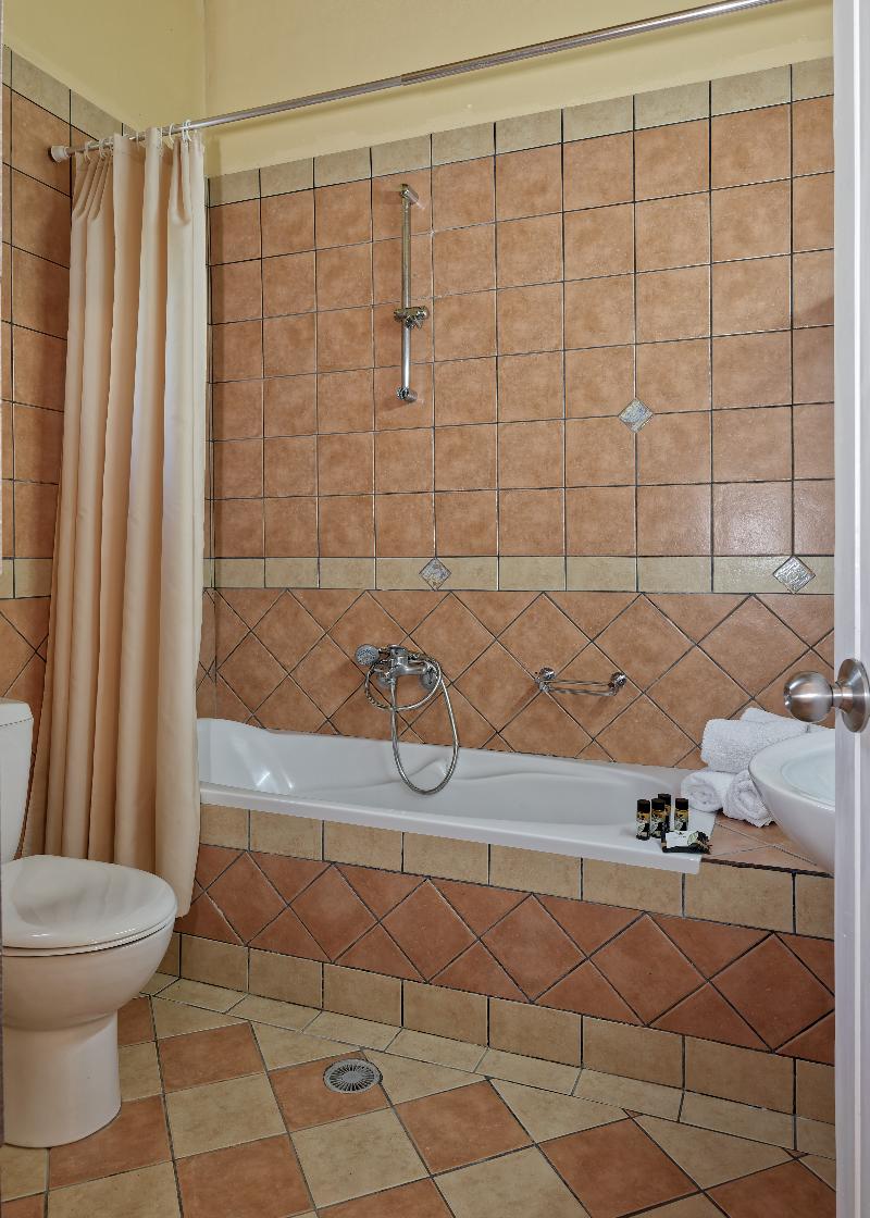 The Grove Seaside Hotel - Image 4