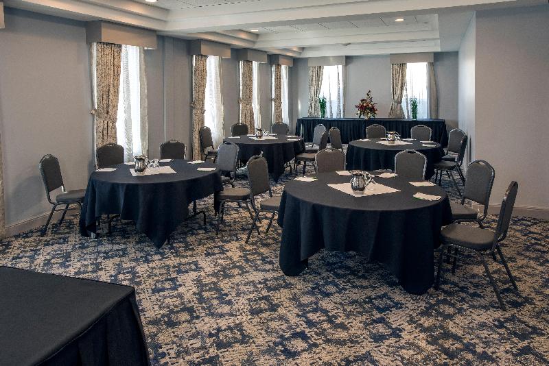 Greenwood Inn & Suites Edmonton