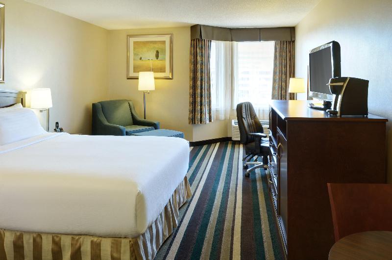Greenwood Inn & Suites Edmonton