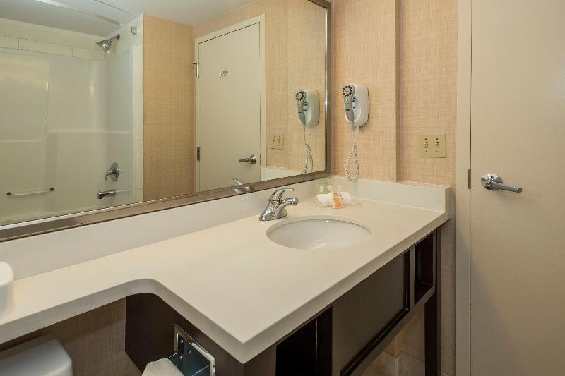 Greenwood Inn & Suites Edmonton