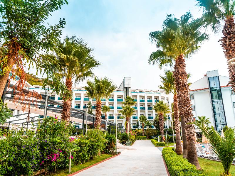 Green Nature Resort & Spa image