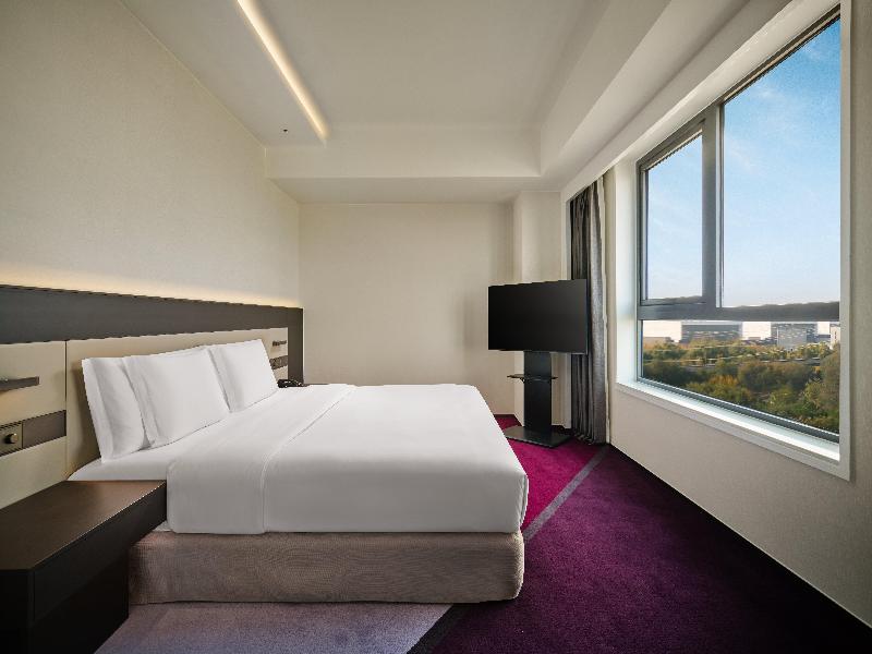Crowne Plaza Beijing International Airport image