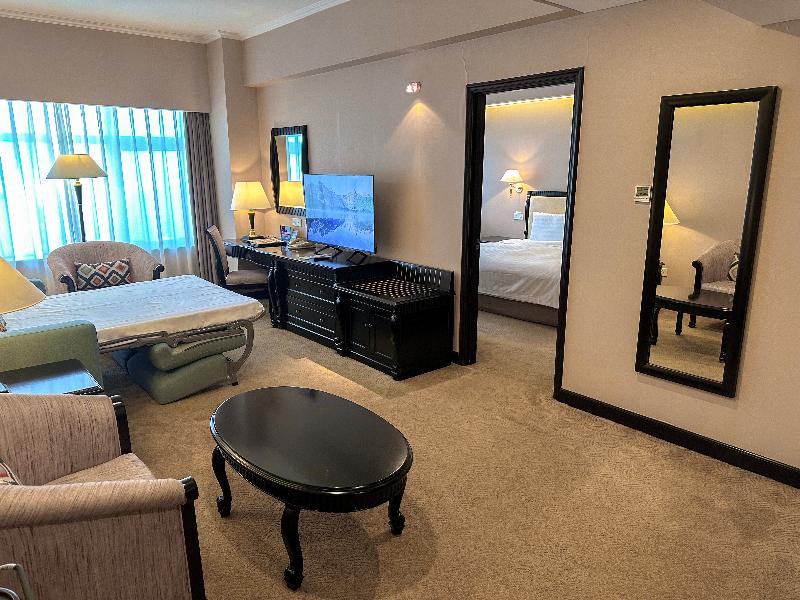 Celebrity International Grand Hotel Beijing image