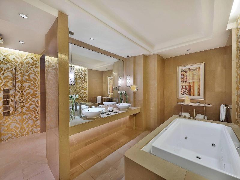 The Ritz-Carlton, Dubai image