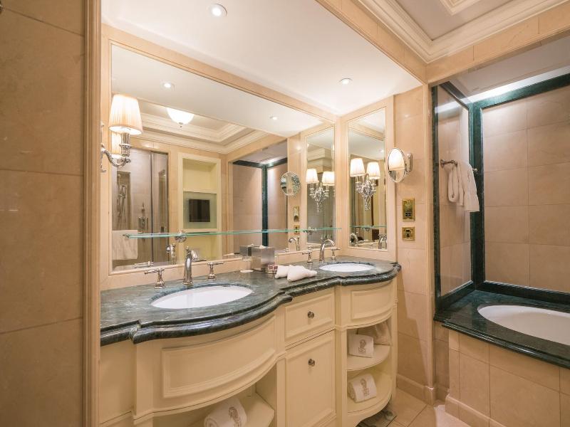 The Ritz-Carlton, Beijing image