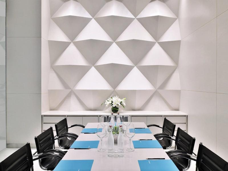 Le Meridien New Delhi image