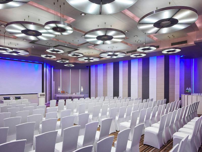 Le Meridien New Delhi image