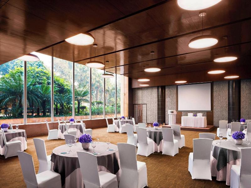 Le Meridien New Delhi image