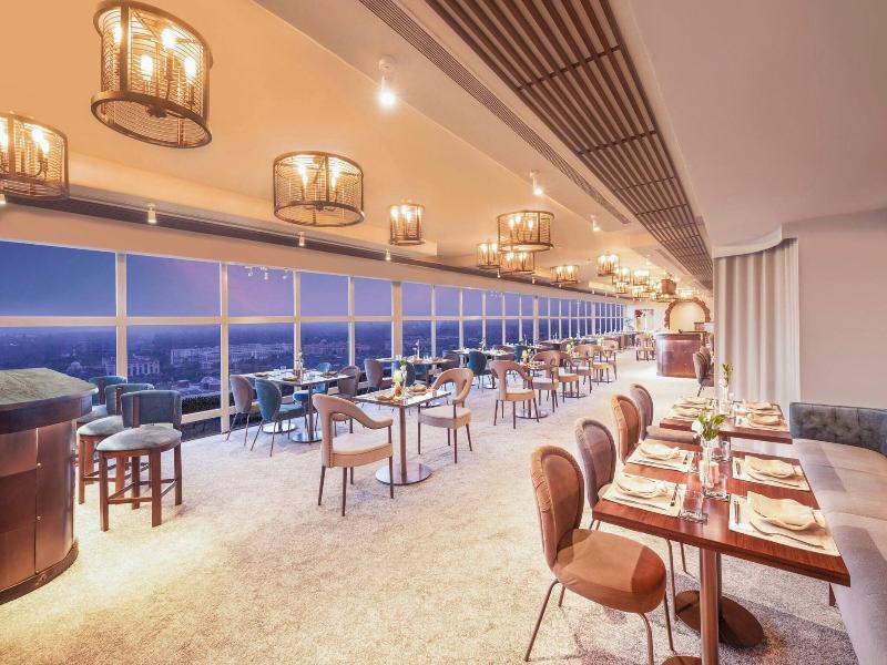 Le Meridien New Delhi image