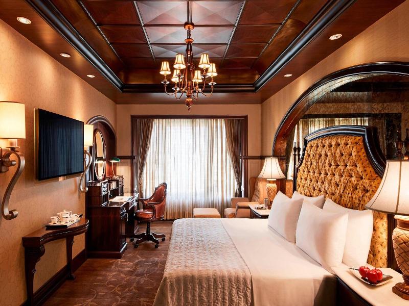 Le Meridien New Delhi image