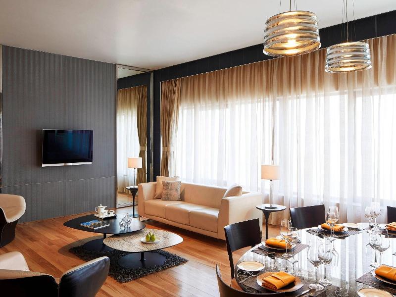 Le Meridien New Delhi image