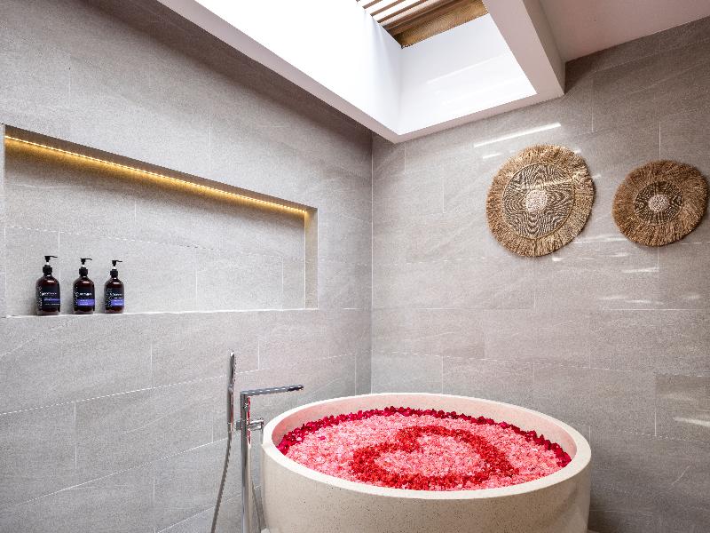 Tonys Villas & Resort Seminyak Bali image
