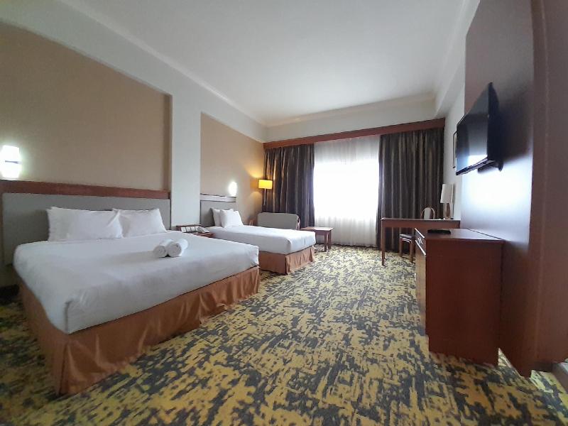 Hotel Grand Continental Kuching image
