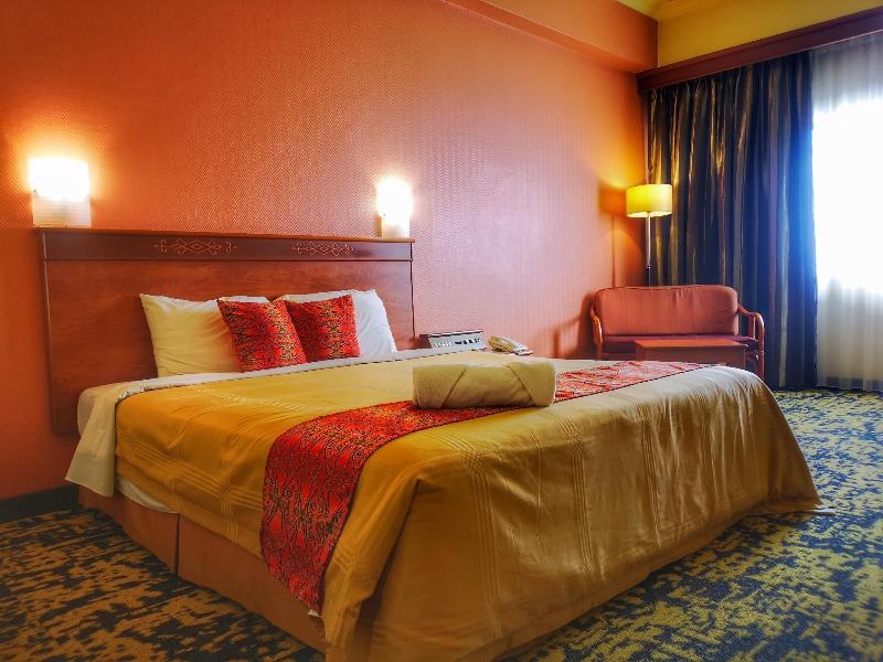 Hotel Grand Continental Kuching image
