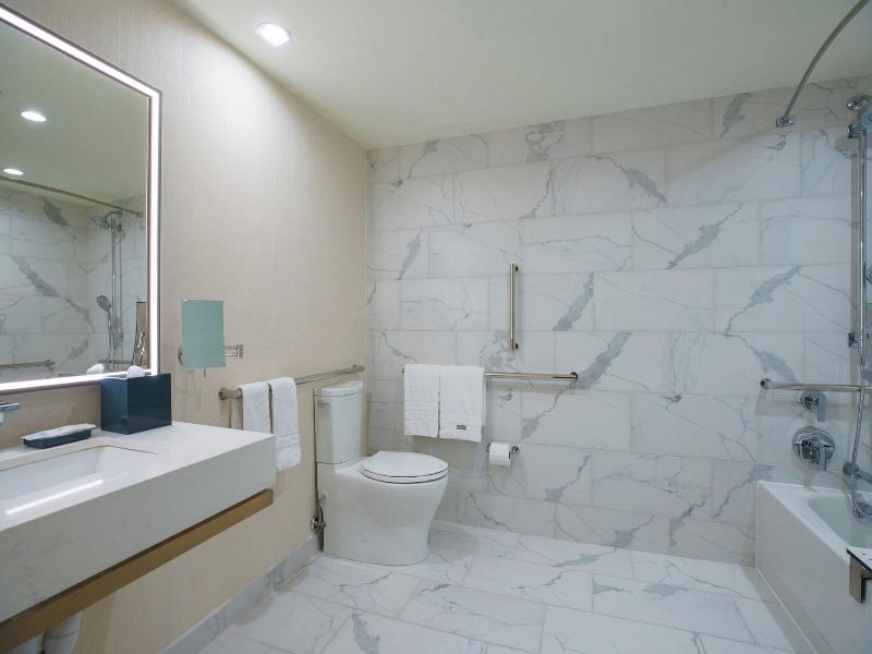 Westin O'Hare image