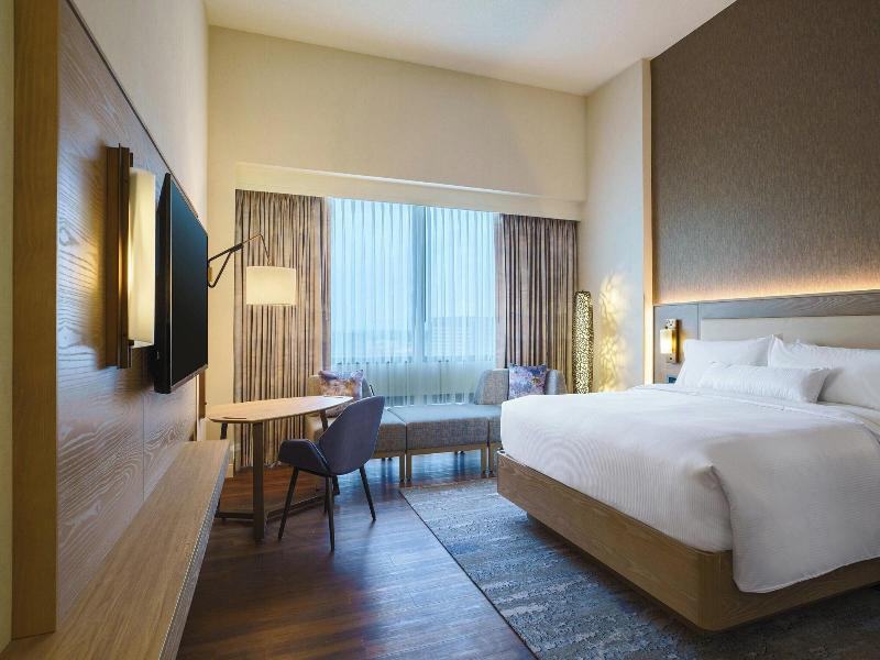 Westin O'Hare image