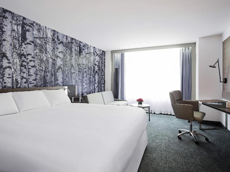 Stay in style at Novotel Montreal Centre