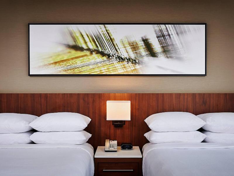 Delta Hotels Toronto Mississauga image