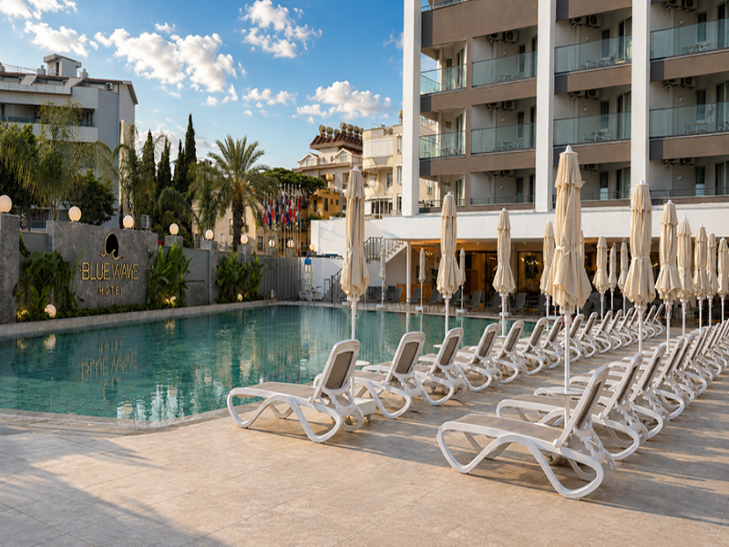 Blue Wave Suite Hotel image
