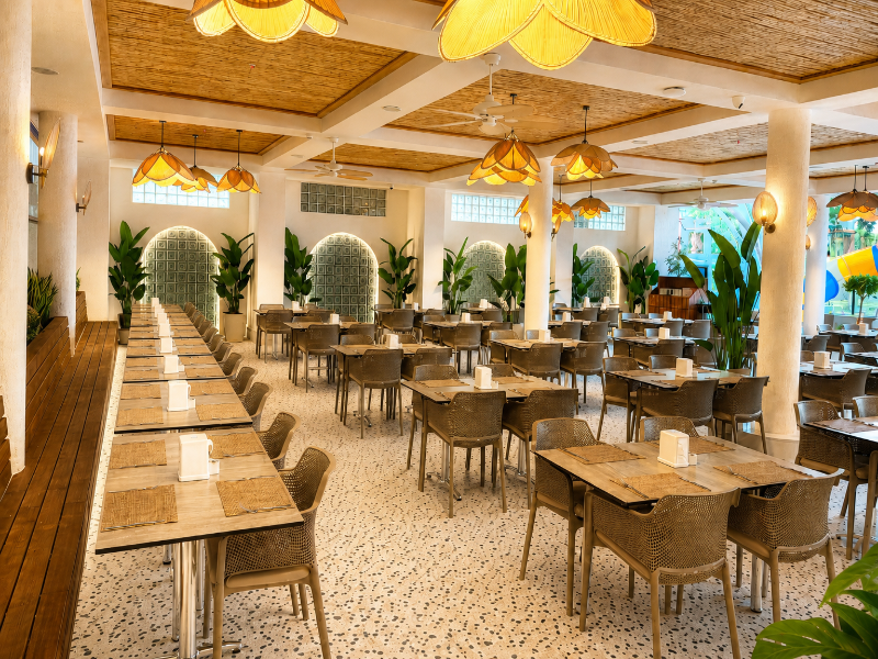 Blue Wave Suite Hotel — restaurant