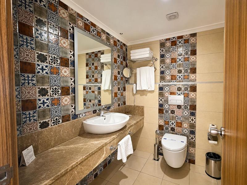 Blue Wave Suite Hotel image