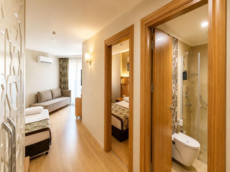 Blue Wave Suite Hotel image