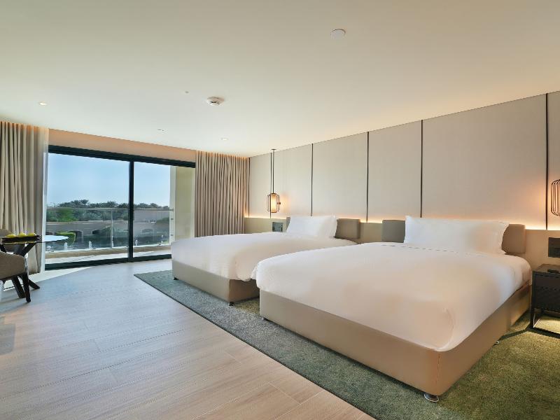 Al Ain Rotana image