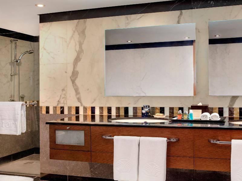 Al Ain Rotana image