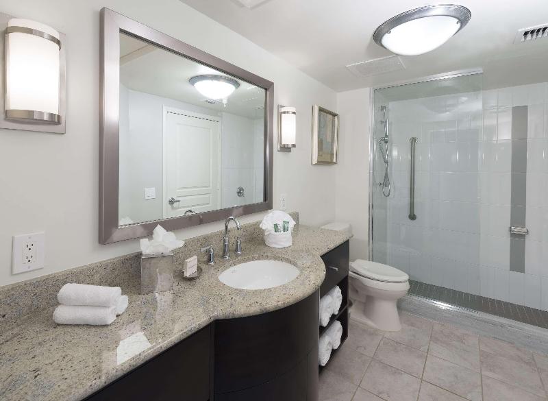 Hilton Grand Vacations at McAlpin Ocean Plaza image