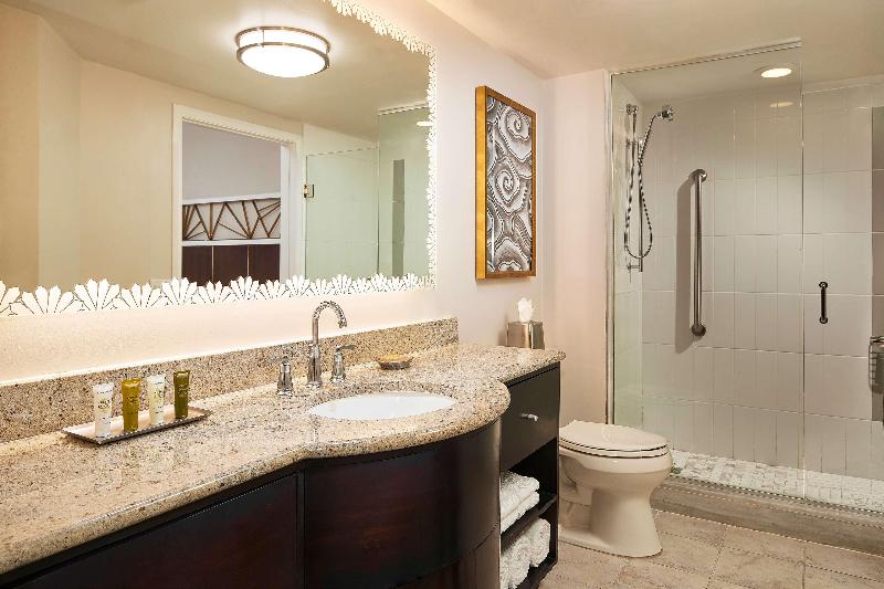 Hilton Grand Vacations at McAlpin Ocean Plaza image