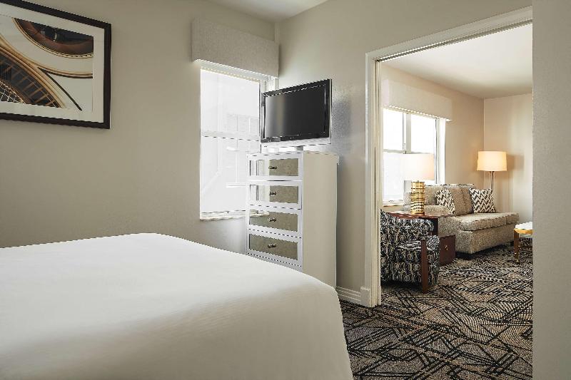 Hilton Grand Vacations at McAlpin Ocean Plaza image