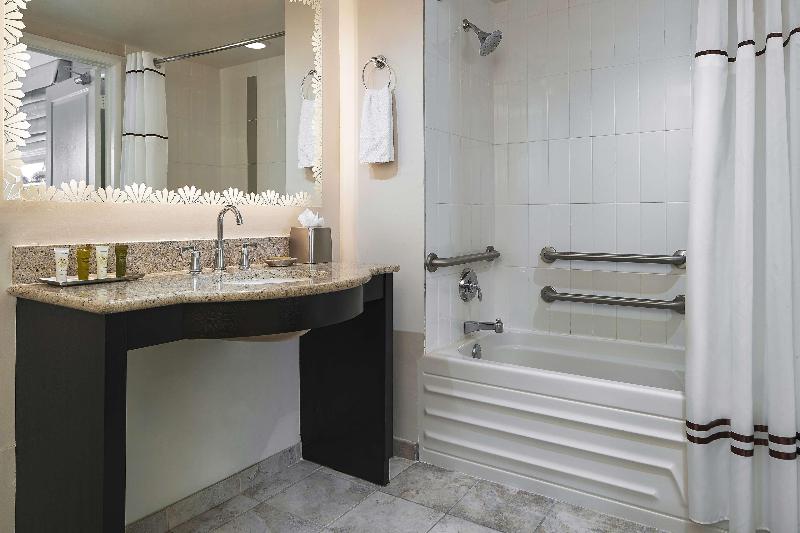 Hilton Grand Vacations at McAlpin Ocean Plaza image