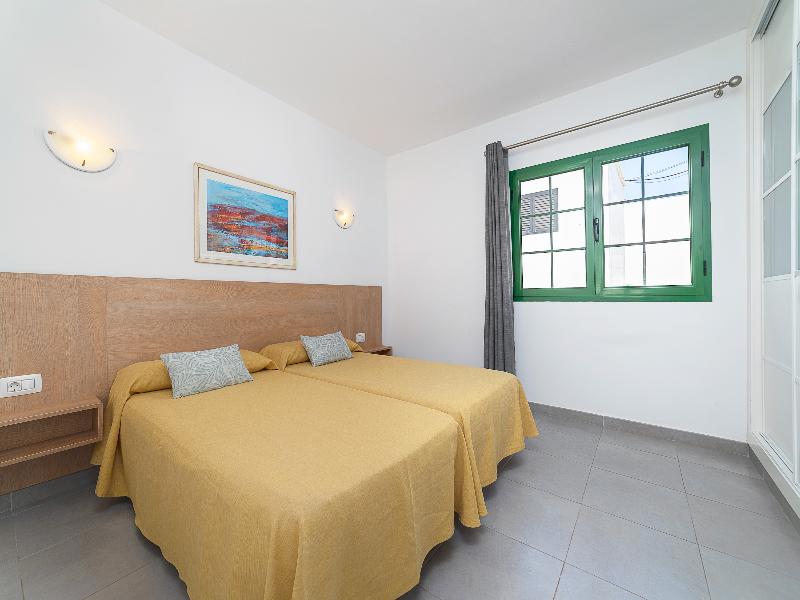 Elena Apartamentos image