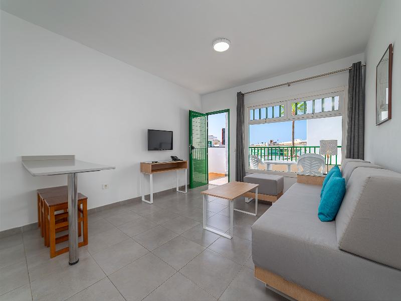 Elena Apartamentos image