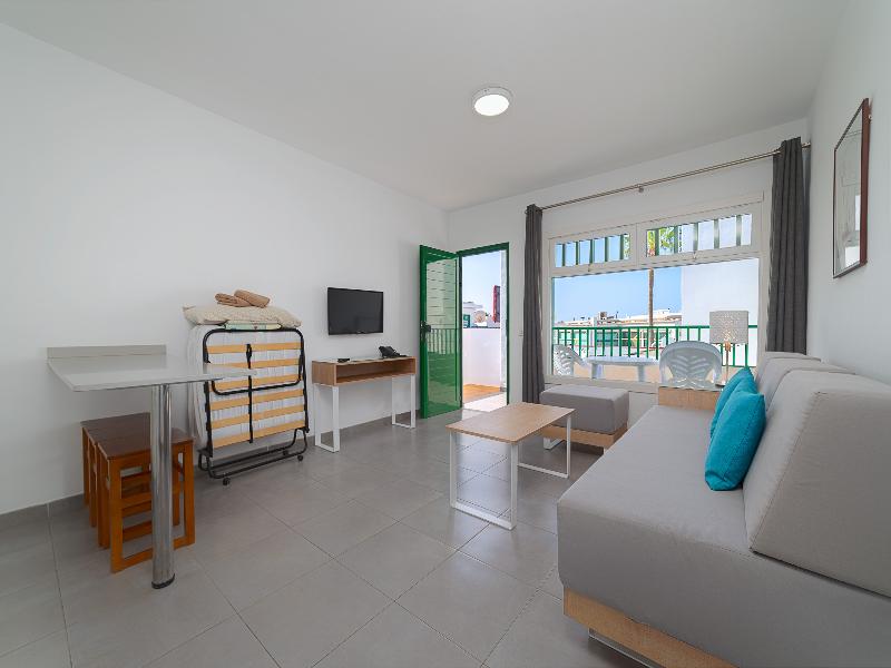 Elena Apartamentos image