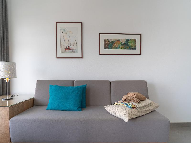 Elena Apartamentos image