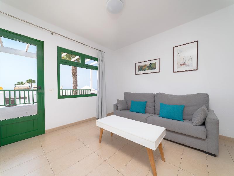 Elena Apartamentos image