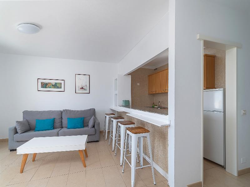 Elena Apartamentos image