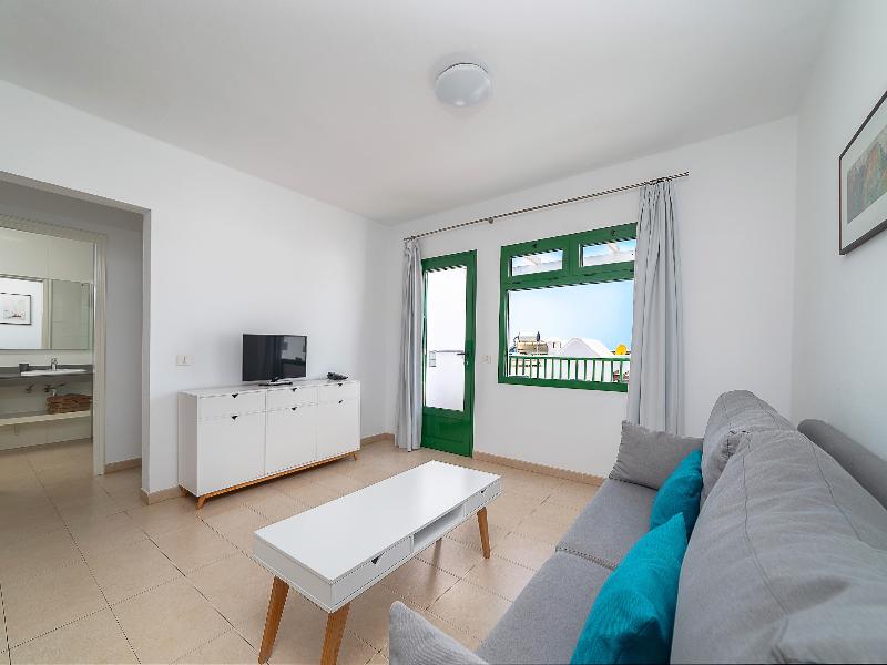 Elena Apartamentos image