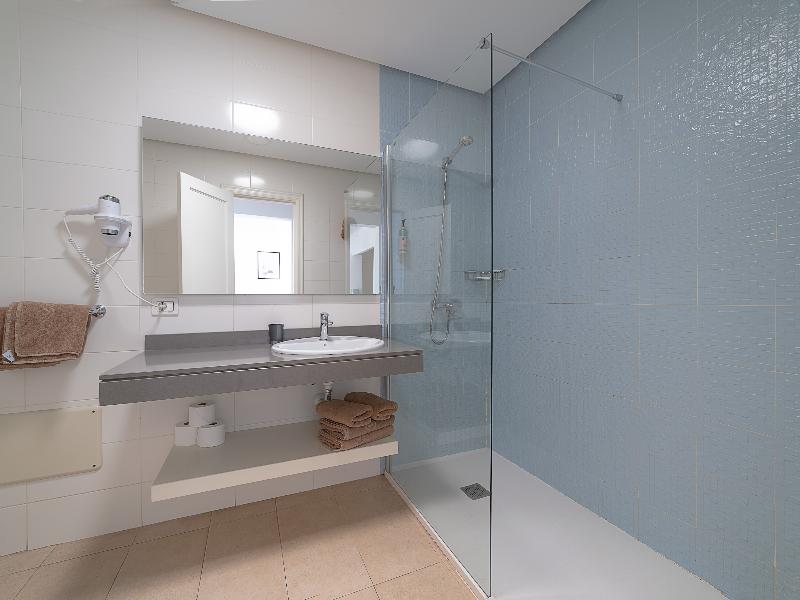 Elena Apartamentos image