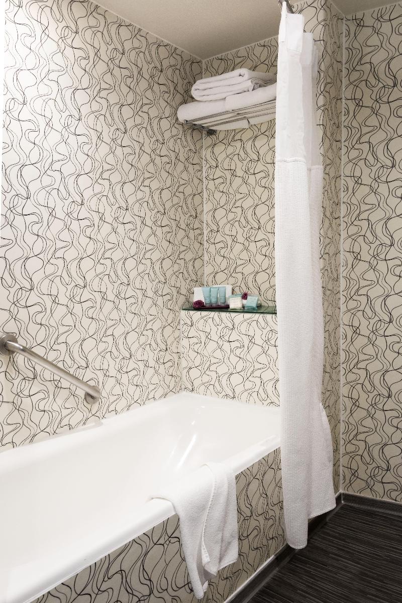 Crowne Plaza Toluca Lancaster photo 23