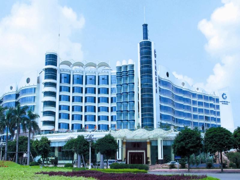 Royal Marina Plaza image